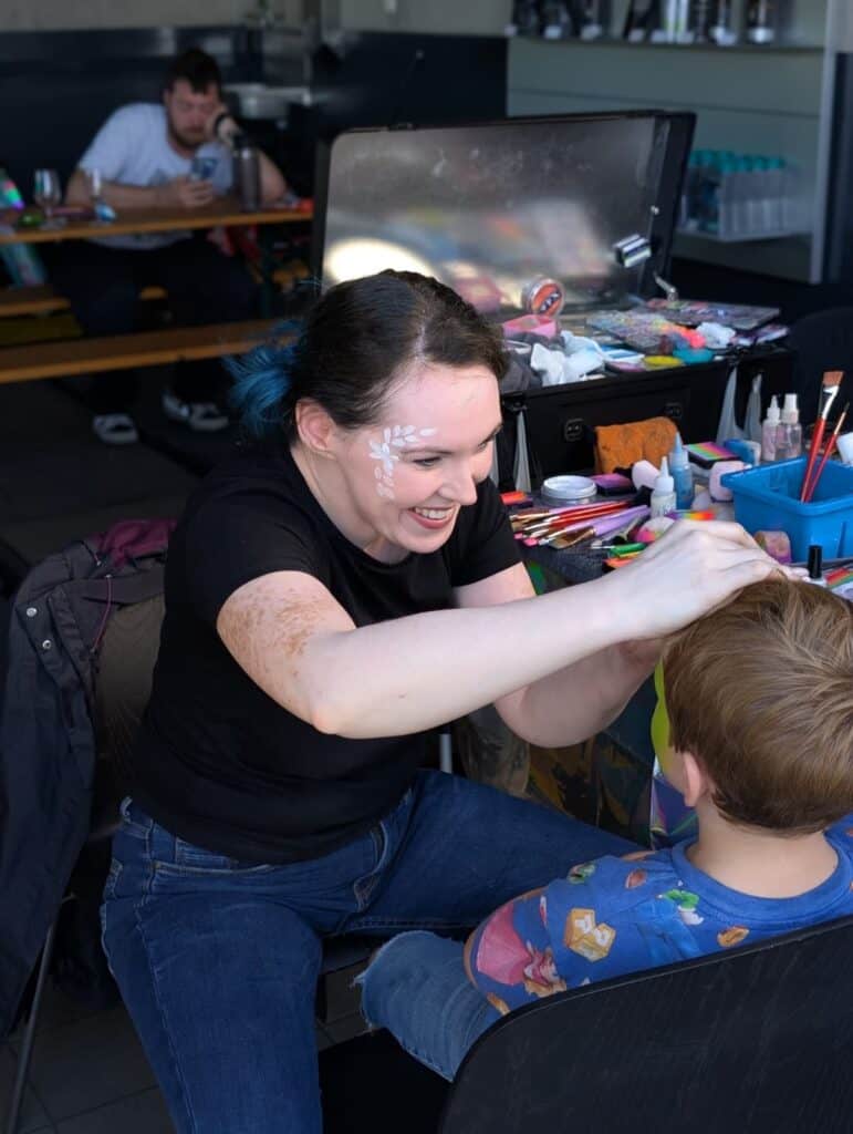 JollyUp Facepaint & Kinder Make-Up